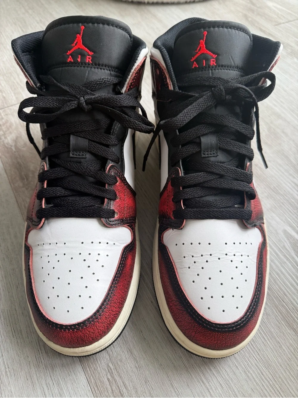 Air Jordan 1 Mid Wear-Away